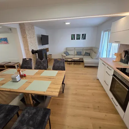 Erika's - House *