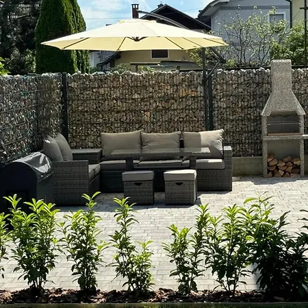 Erika's - House Lägenhet Šenčur