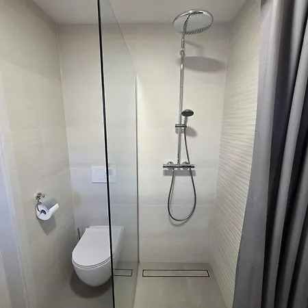 아파트 Erika's - House