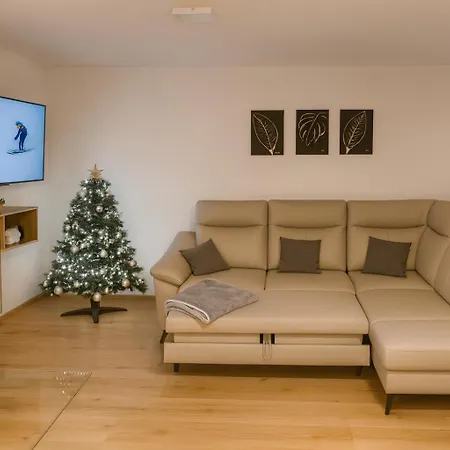Erika's - House Lägenhet Šenčur