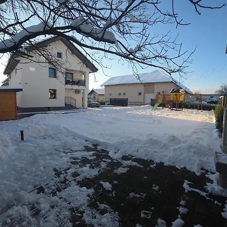 Erika's - House 아파트