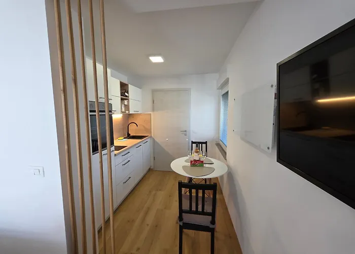 Erika's - House דירה