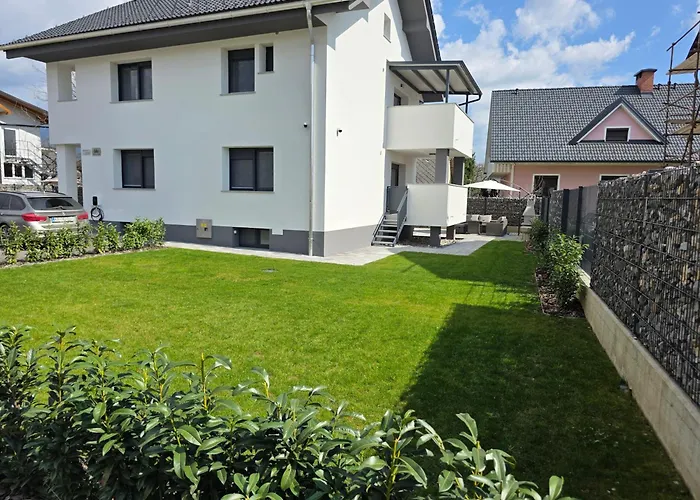 Erika's - House דירה Šenčur